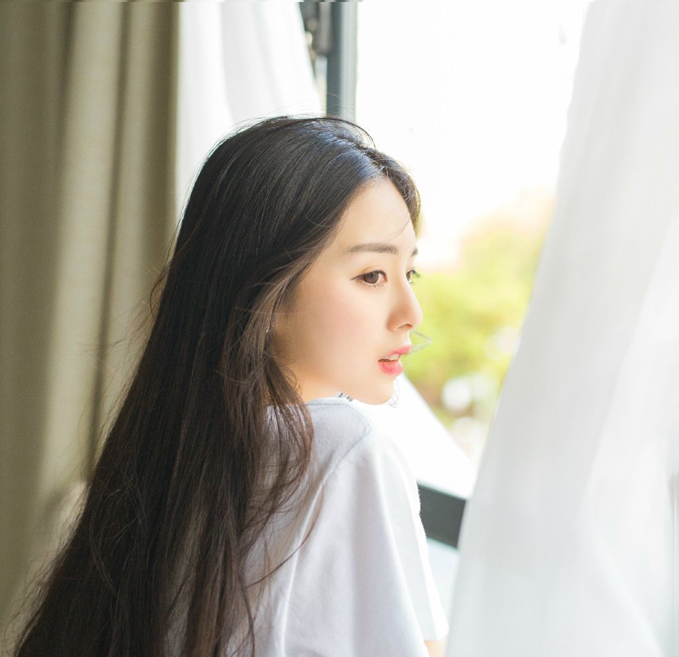 “末将张任，谢主公不罪之恩。”张任此时只有苦笑着从雄阔海手中结果将印。